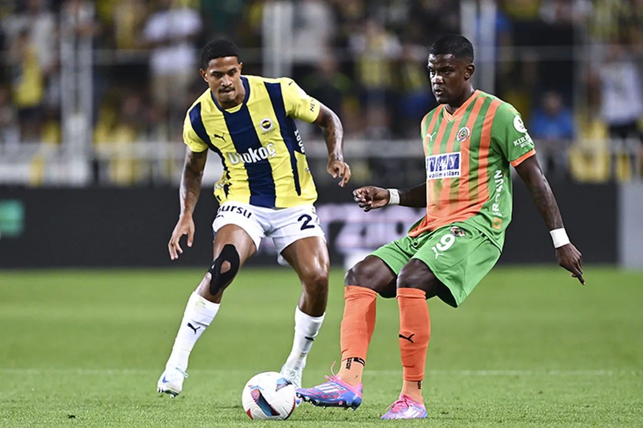 Alanyaspor Fenerbahçe maçı hangi kanalda, saat kaçta, şifresiz mi? Alanyaspor Fenerbahçe  canlı yayın bilgileri