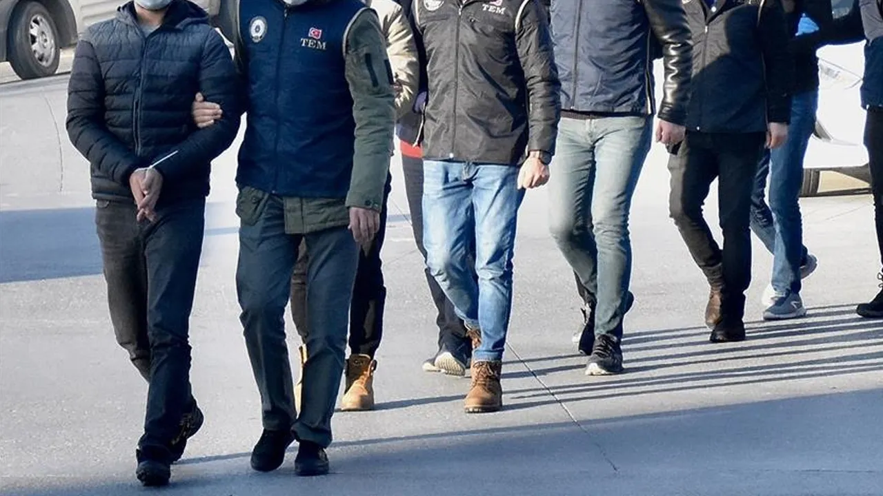 Ankara’da paravan şirket operasyonu! 20 milyon dolandırmışlardı, tutuklandılar