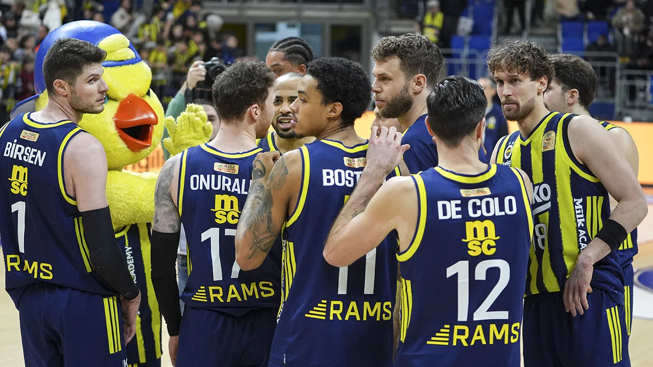 Fenerbahçe evinde kazandı, zirveyi bırakmadı