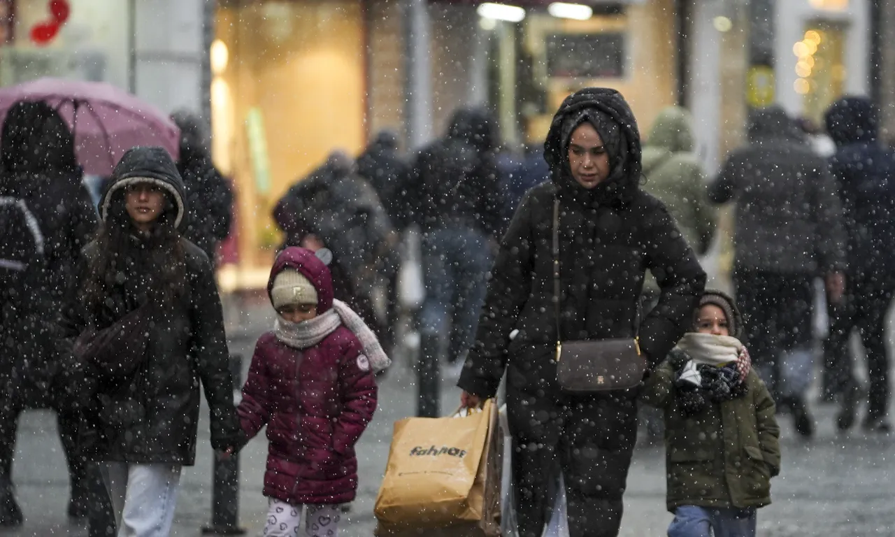 Kar İstanbul'u hemen bırakmayacak! İki uzman da aynı uyarıyı verdi: İşte yağışın etkili olacağı yerler