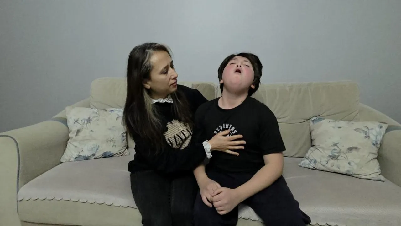 Küçük Hasan'ın 8 yıllık çilesi! Öyle bir hastalığa yakalandı ki ne teşhisi var ne de çaresi