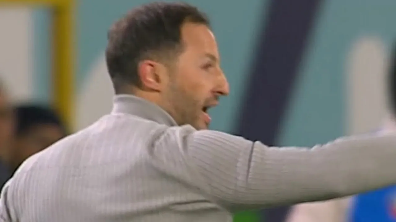 Tedesco çılgına döndü! Tepki gösterdi, ceketini yere fırlattı