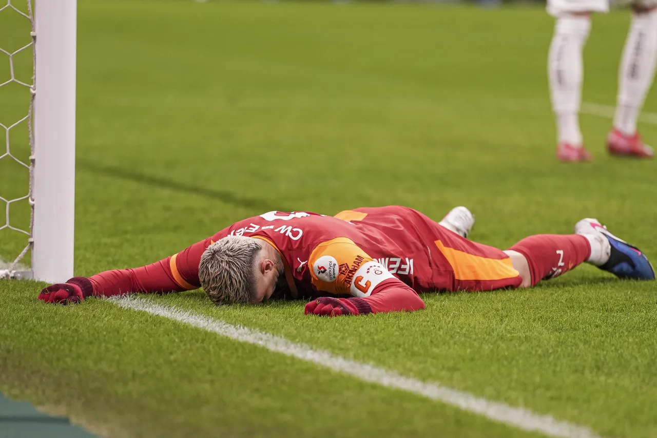 Usta kalemler Galatasaray’ın puan kaybını değerlendirdi: Dua etsinler rakip gol yapamadı