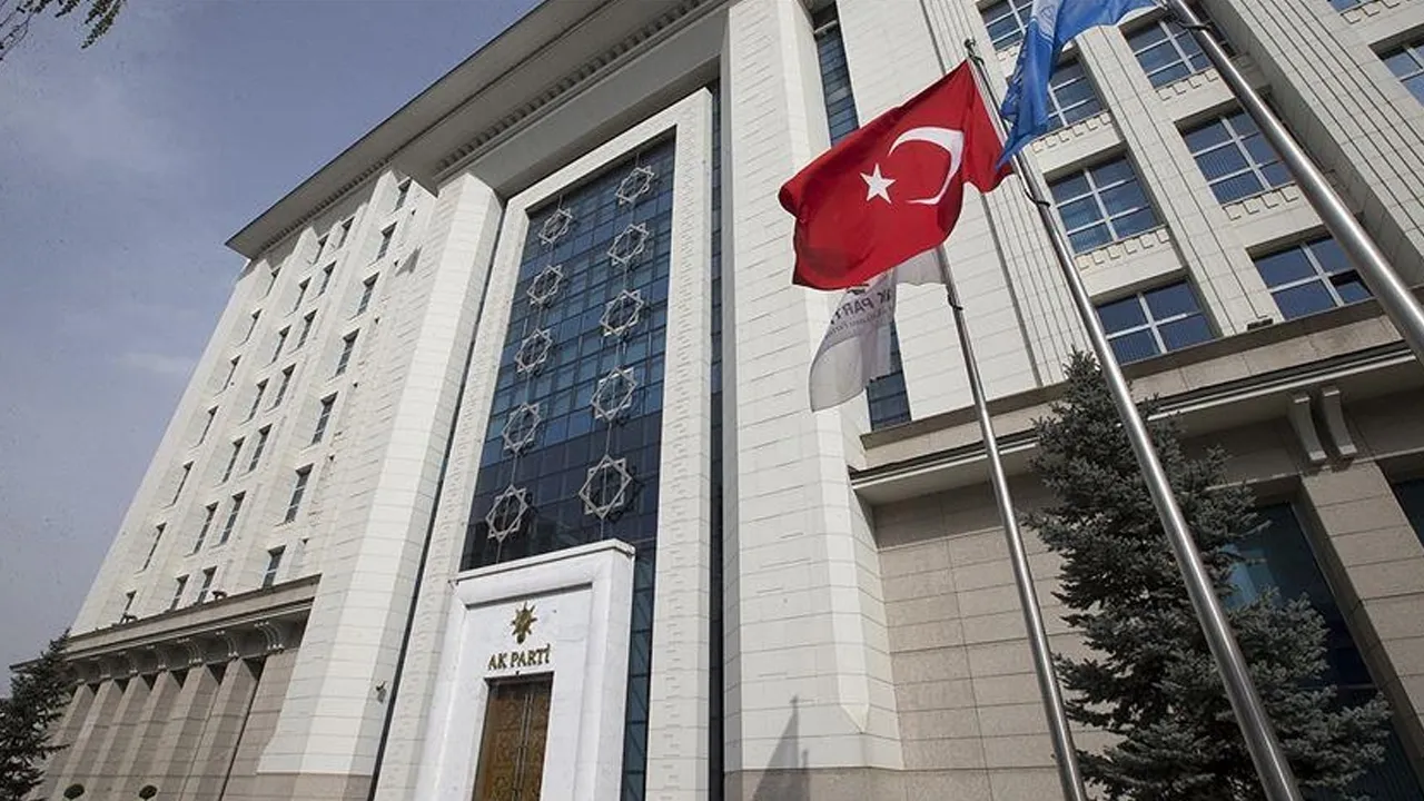 130 bin gönüllü kış dönemi için sahada! AK Parti İstanbul İl Teşkilatına 150 bin yeni üye katıldı