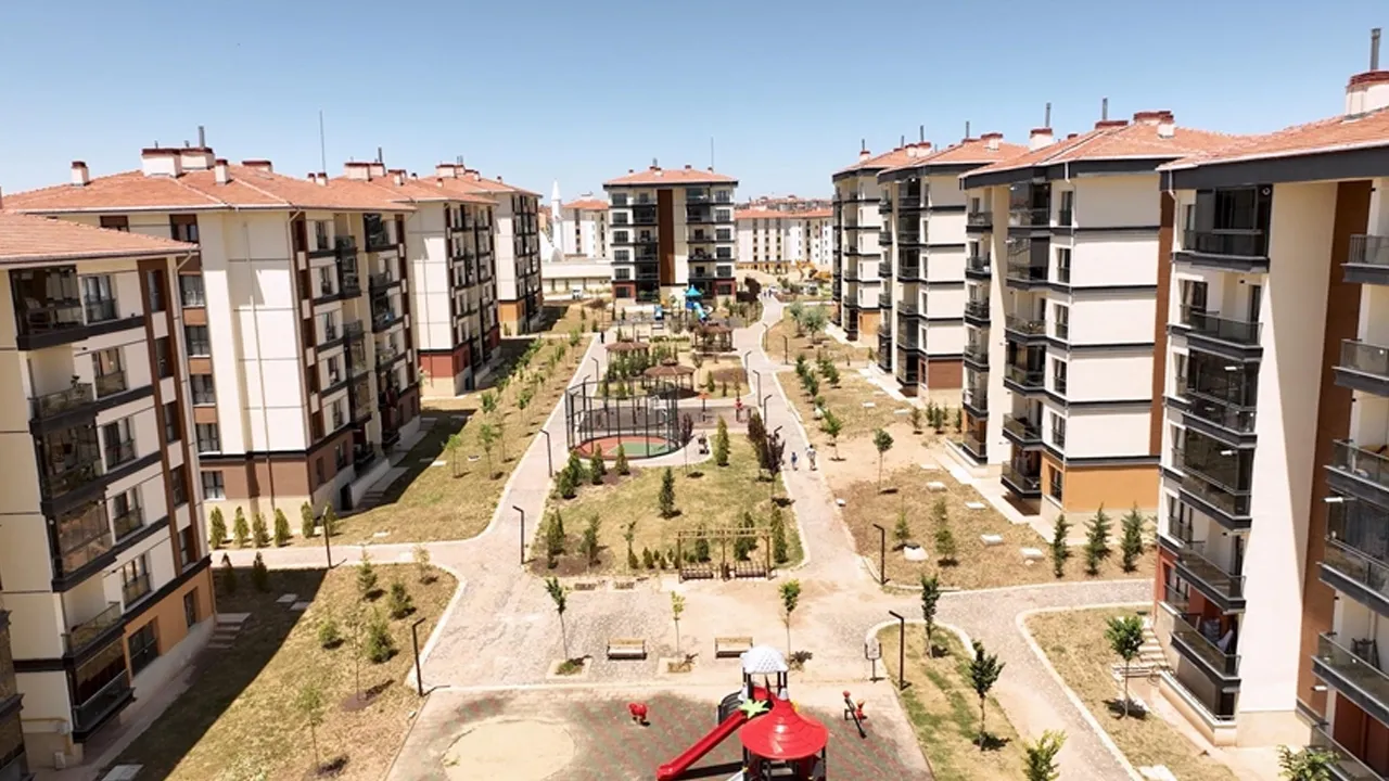 9 il daha ev sahibi oluyor! 45 bin kişinin gözü TOKİ’de