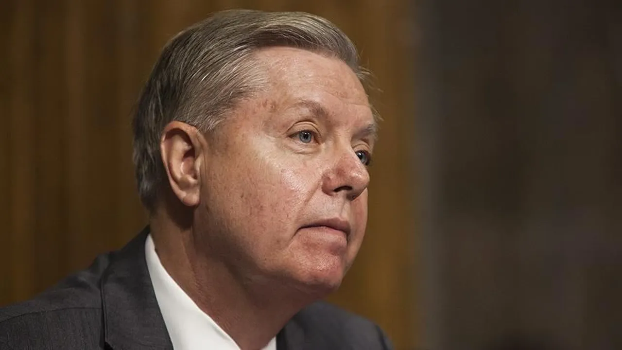 ABD’li Senatörden skandal çıkış! Türkiye’yi hedef aldı, YPG’yi savundu