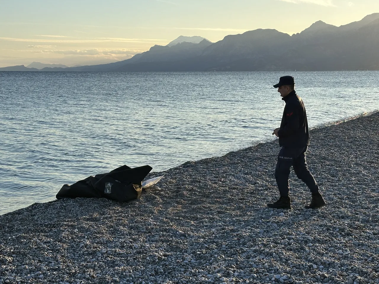 Balık tutmak isterken şoke oldular! Oltaya ceset takıldı