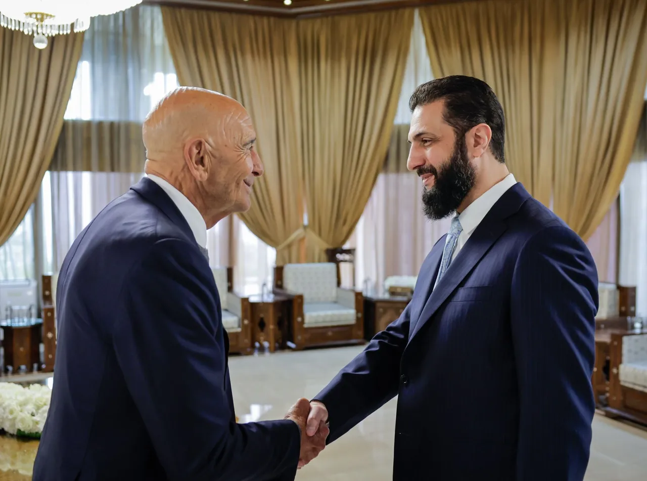 Şara ile görüşen ABD’nin Ankara Büyükelçisi ve Suriye Özel Temsilcisi Tom Barrack, birleşmiş Suriye vurgusu yaptı. Eentegrasyon anlaşmasının ayrıntılarını kesinleştirmek için çalışmaların başladığını söyledi.