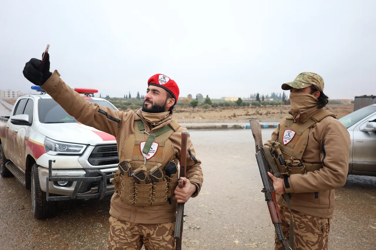 Bir günde pes ettiler! YPG bozguna uğradı, Şam'a teslim oldu