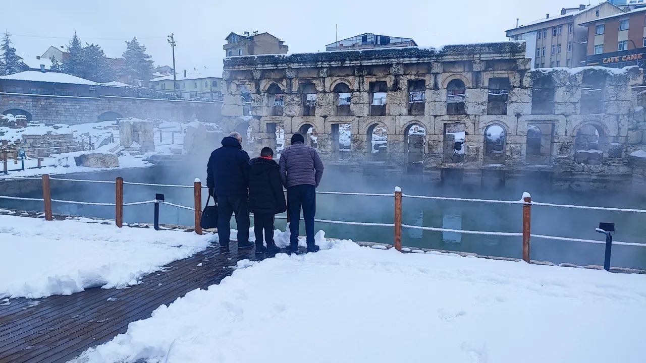 Dışarısı eksi 9, içerisi 50 derece! Kışın gizli rotasında ikisi bir arada