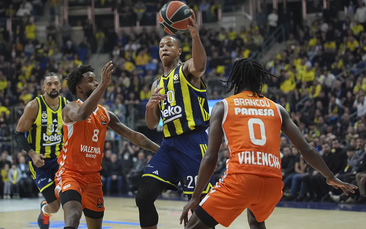 Fenerbahçe Beko, son olarak İspanya'nın Valencia Basket takımını 82-79 yendi.
