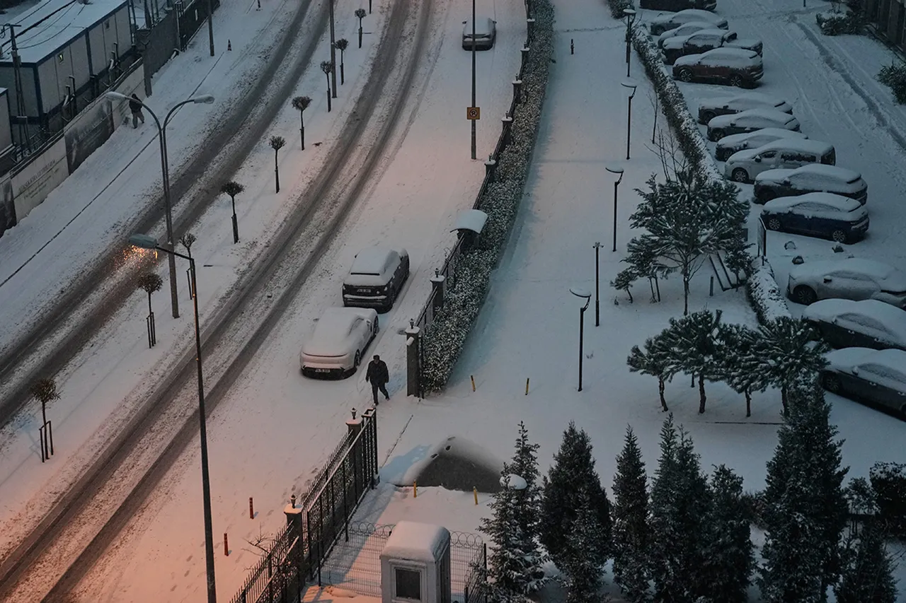 Havadan, karadan, denizden tüm ulaşımlar durdu! İstanbullular dikkat yeni açıklama var