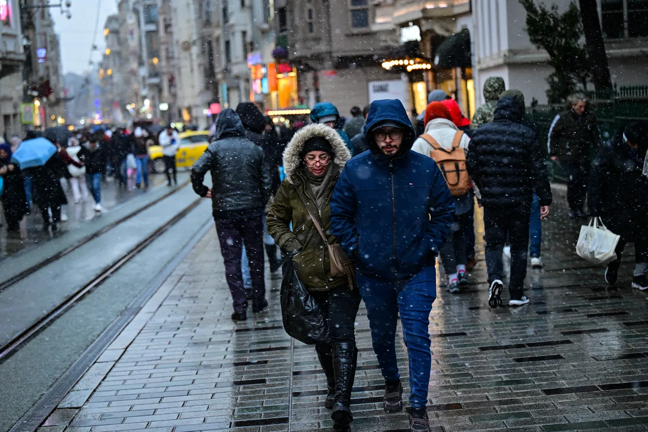 İstanbul’un kar takvimini açıkladı! Kaç gün sürecek? Perşembe sürprizi ne?