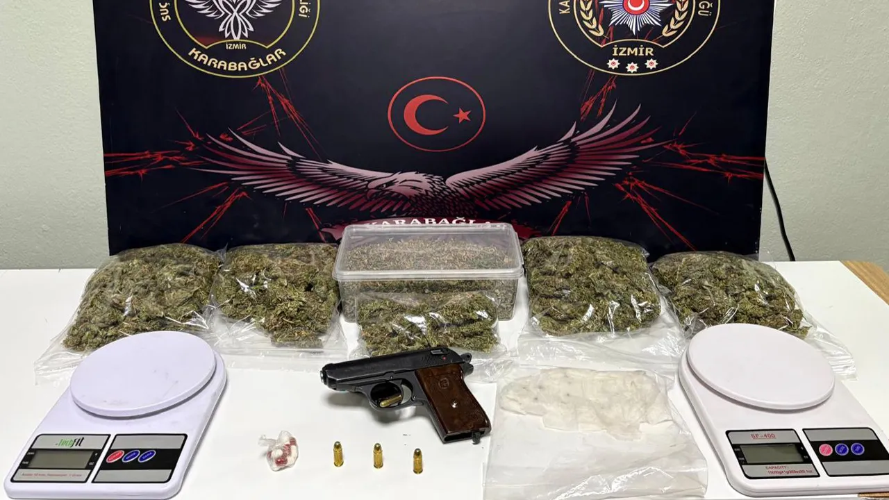 İzmir'de kümesten uyuşturucu ve tabanca çıktı!