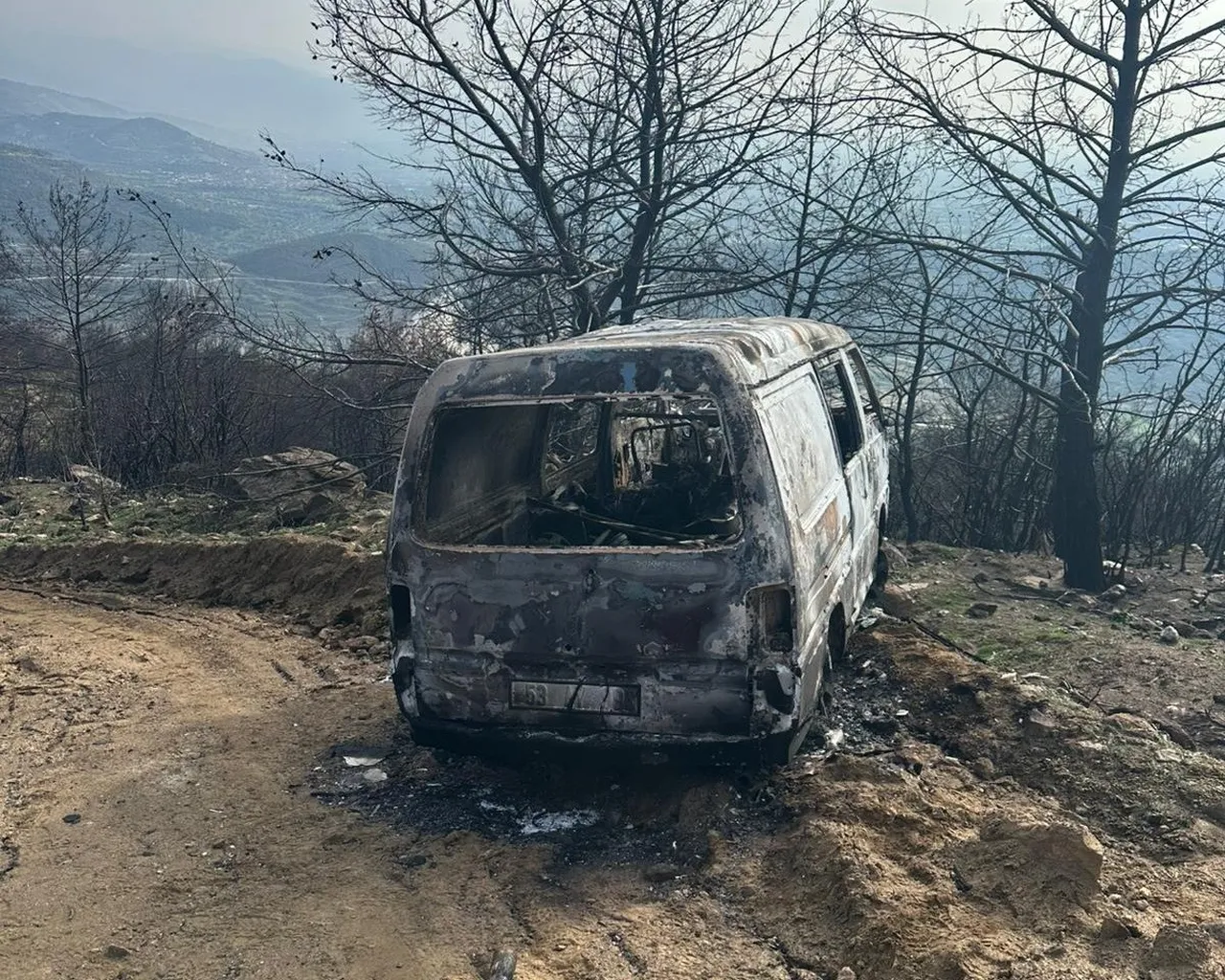 Kayıp müteahhitten acı haber! Yanmış aracın içinde cesedi bulundu