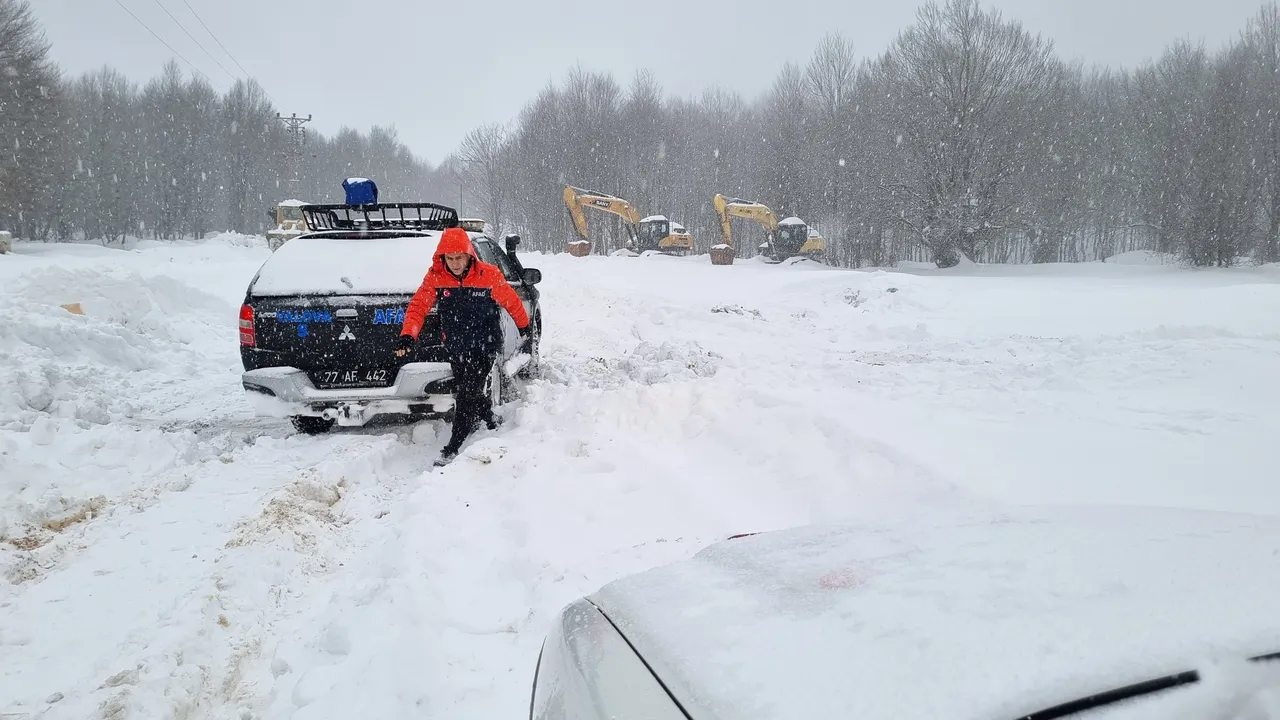 Yalova'da yaylada mahsur kaldılar, 6 saatte kurtarıldılar