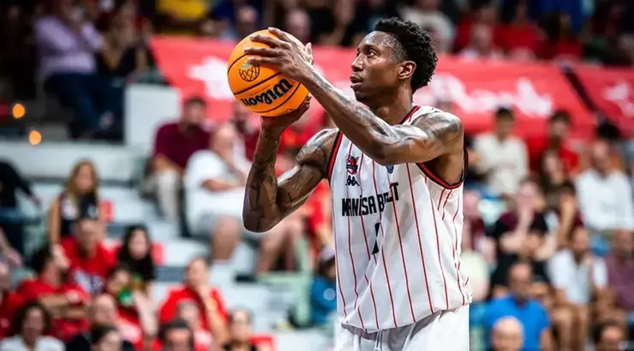 Anadolu Efes - Kızılyıldız maçı hangi kanalda, saat kaçta? EuroLeague heyecanı bu akşam!