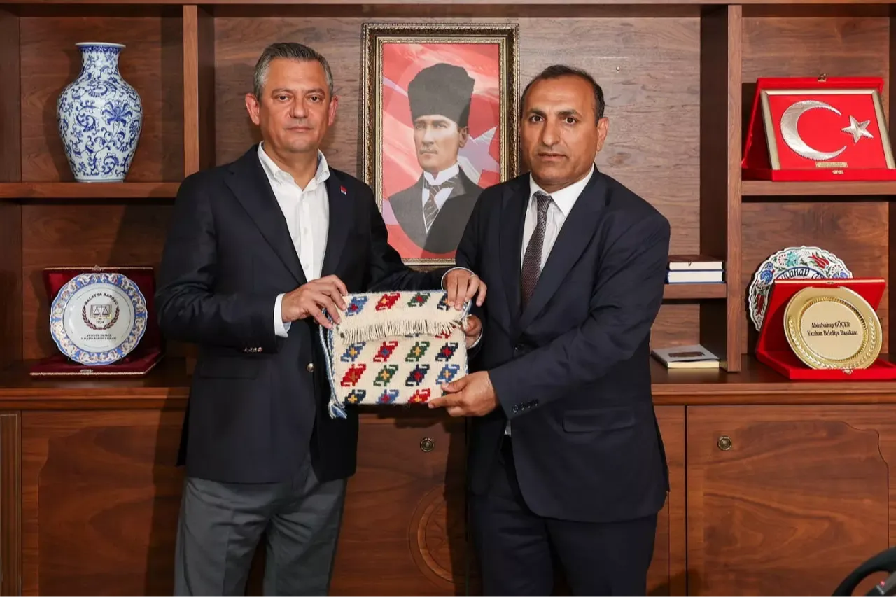 Özgür Özel - Abdulvahap Göçer