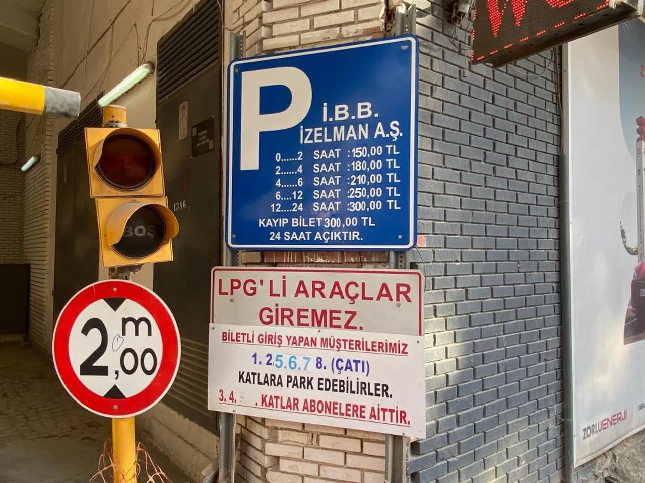 İzmirde otoparklara rekor zam! Kısa süreli park bile cep yakıyor