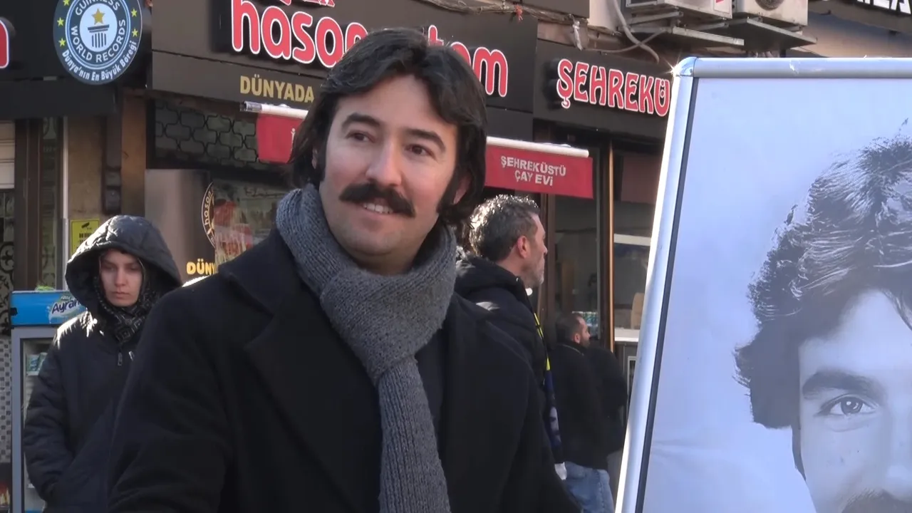 Lokma ve şarkılarla Ferdi Tayfur anıldı, hayranları efsane sanatçıyı yad etti