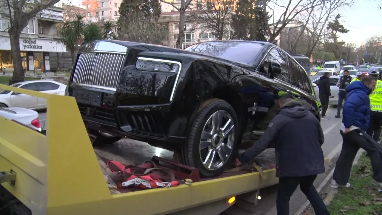 Lüks otomobil galesinde 11 milyar liralık vurgun iddiası! Polis işletmeye operasyon düzenledi