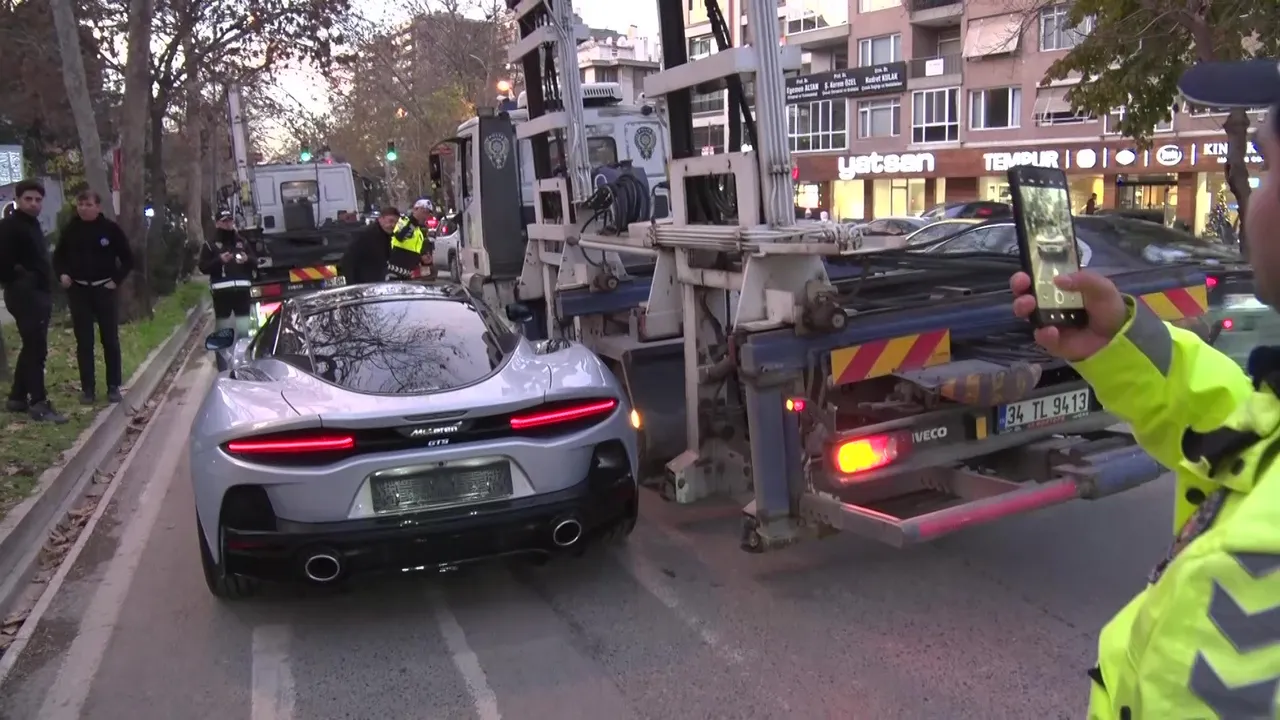 Lüks otomobil galesinde 11 milyar liralık vurgun iddiası! Polis işletmeye operasyon düzenledi