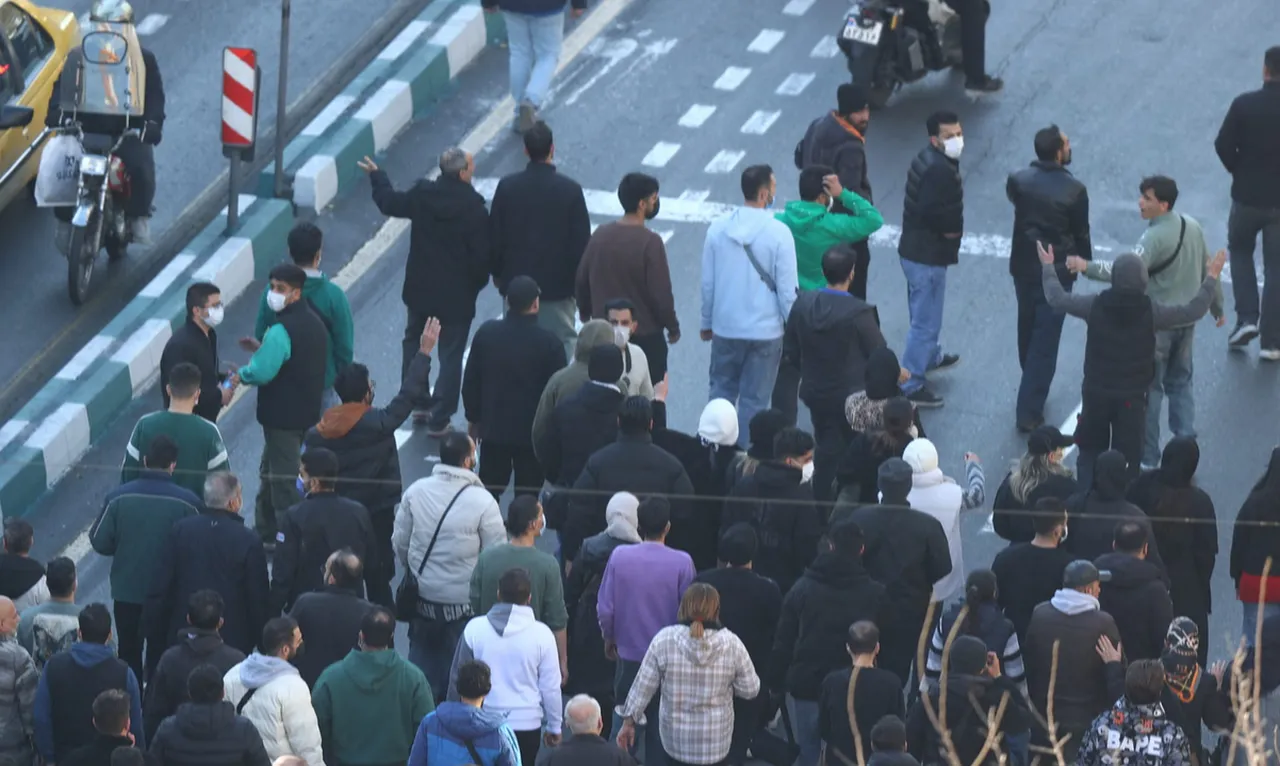 Trumptan İrana uyarı!  ABD devreye girecek, harekete geçmeye hazırız