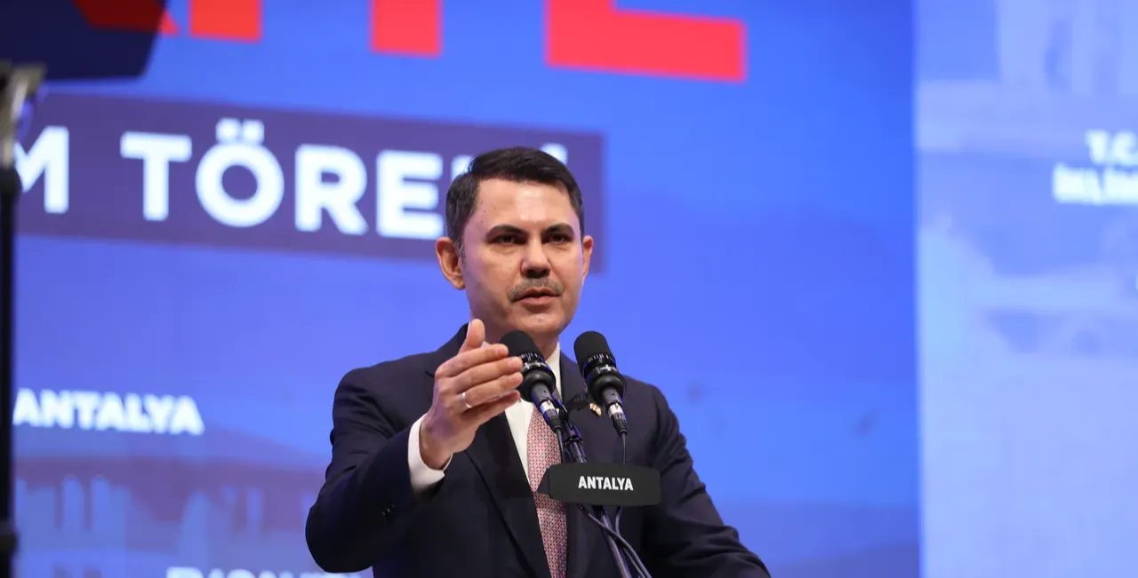 Bakan Kurum'dan Özel'e 'deprem bölgesi' çıkışı: Aylarca ortada yoktunuz, bari gölge etmeyin