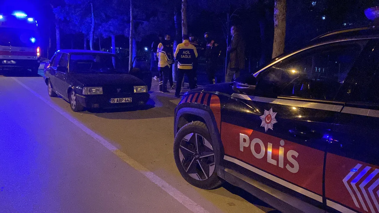 Burdurda arkadaşını bıçaklayarak dehşeti yaşatan genç tutuklandı