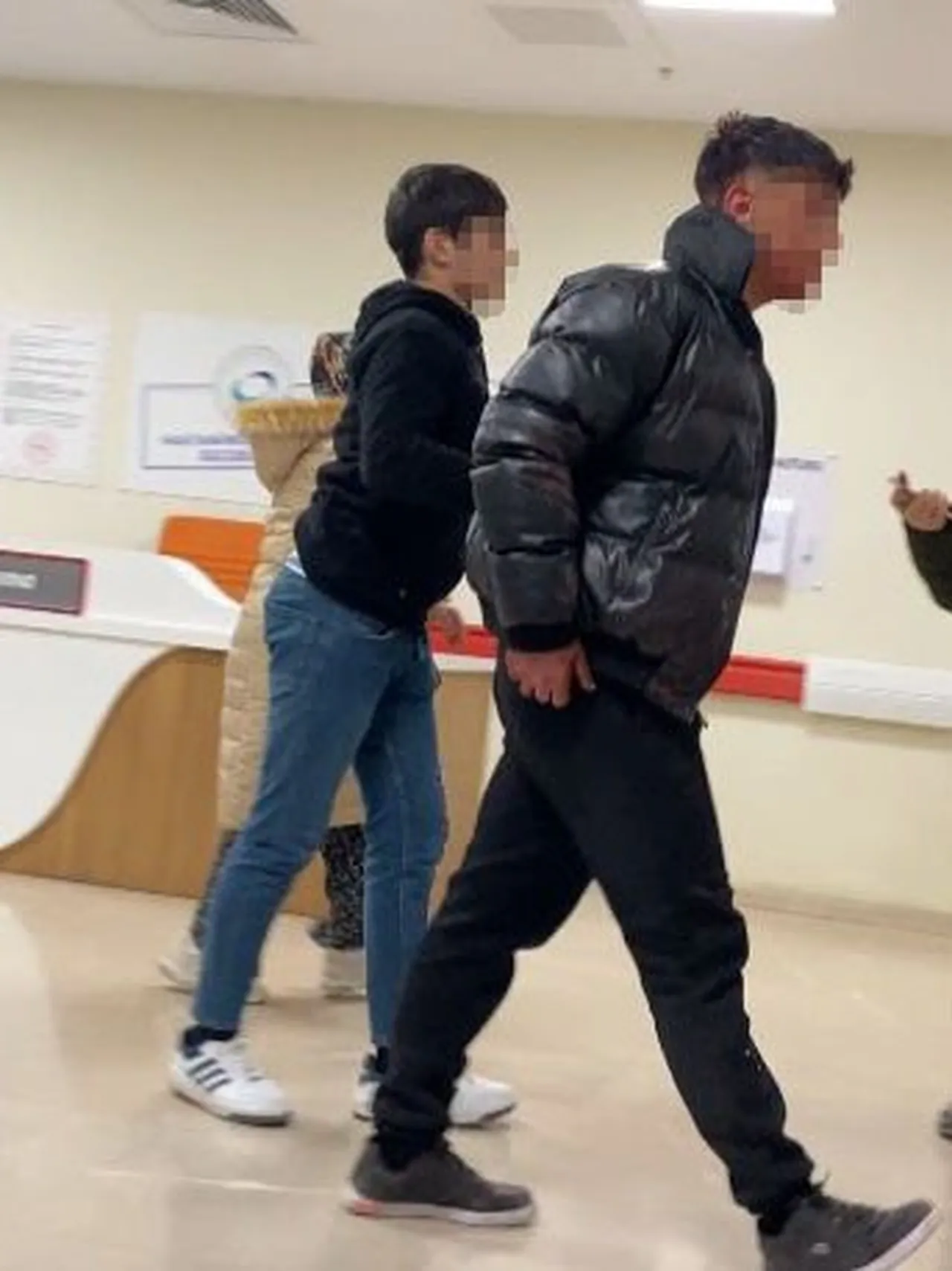 Burdurda arkadaşını bıçaklayarak dehşeti yaşatan genç tutuklandı