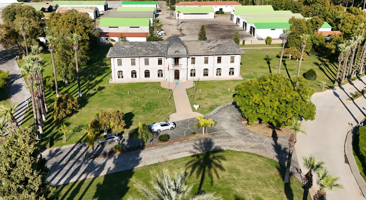 Dünyanın tren geçmeyen tek istasyonu! Asıl yapılış amacı şaşırttı