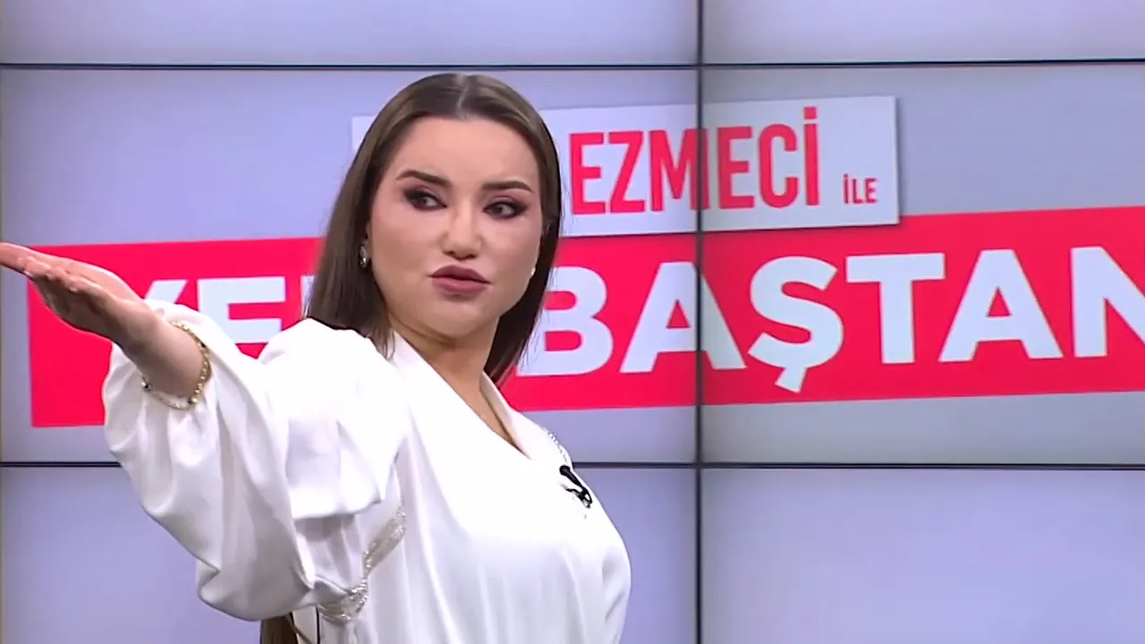 Esra Ezmeci’den sert çıkış! ‘Unvanı sahte’ iddialarını yalanladı, diplomalarını gösterdi