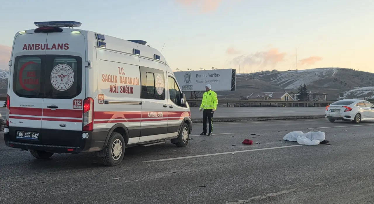 İşe giderken kazada can verdi! Kahvaltıya aldığı simitler yola saçıldı