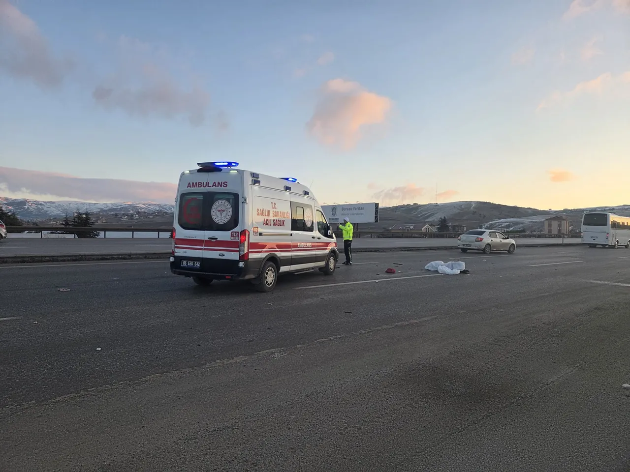 İşe giderken kazada can verdi! Kahvaltıya aldığı simitler yola saçıldı