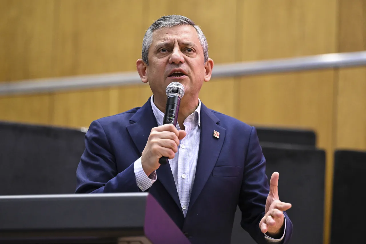 Özel'den Bahçeli'ye sürpriz emekli zammı çağrısı: Büyüklük yapın, destek verelim