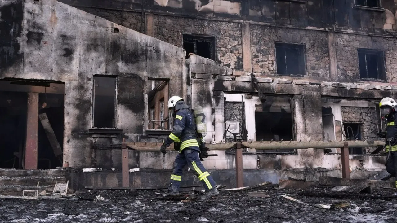 Saatler 03.16'da durdu! Grand Kartal Otel faciasında 1 yıl geride kaldı