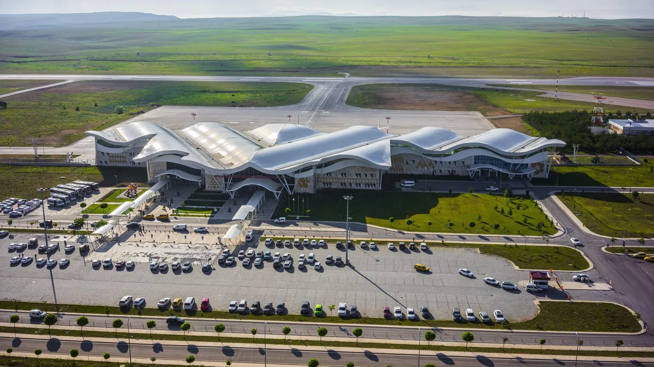 Sivas Nuri Demirağ Havalimanında yeni rekor! Yolcu sayısı yarım milyonu aştı