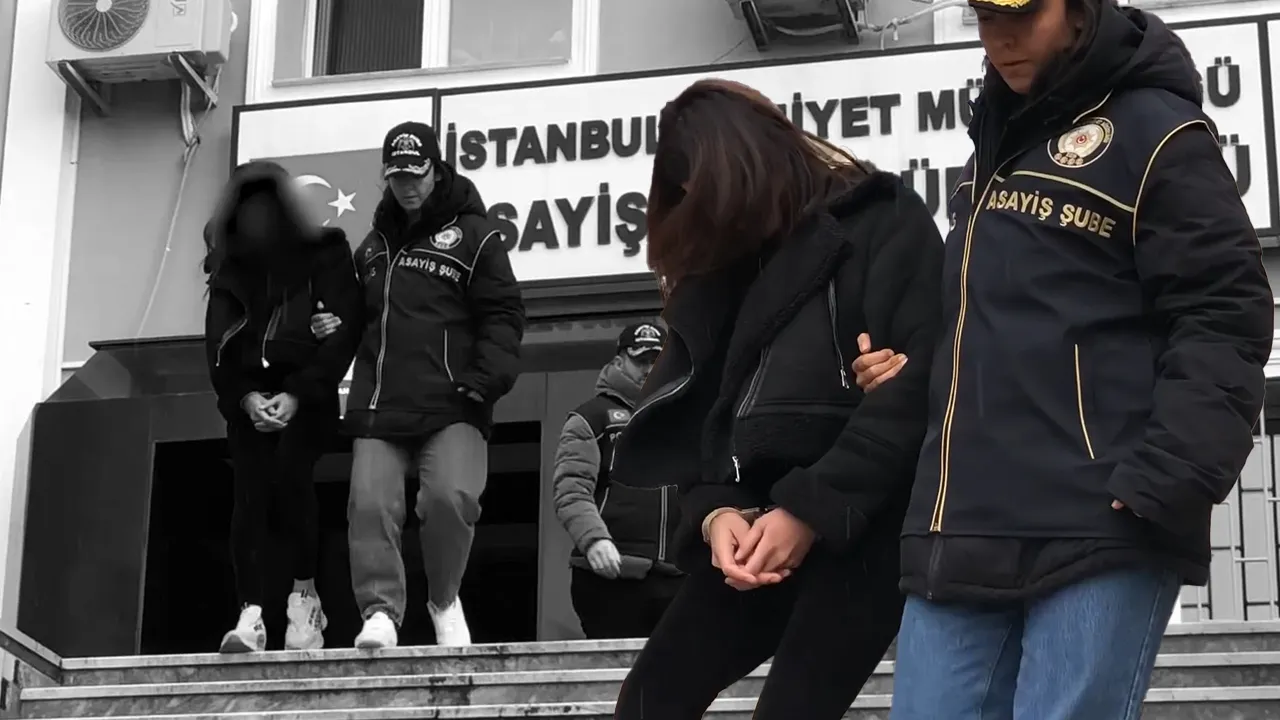 Suça 7 yaşındaki kızını da bulaştırdı! Suçüstü yakalandı