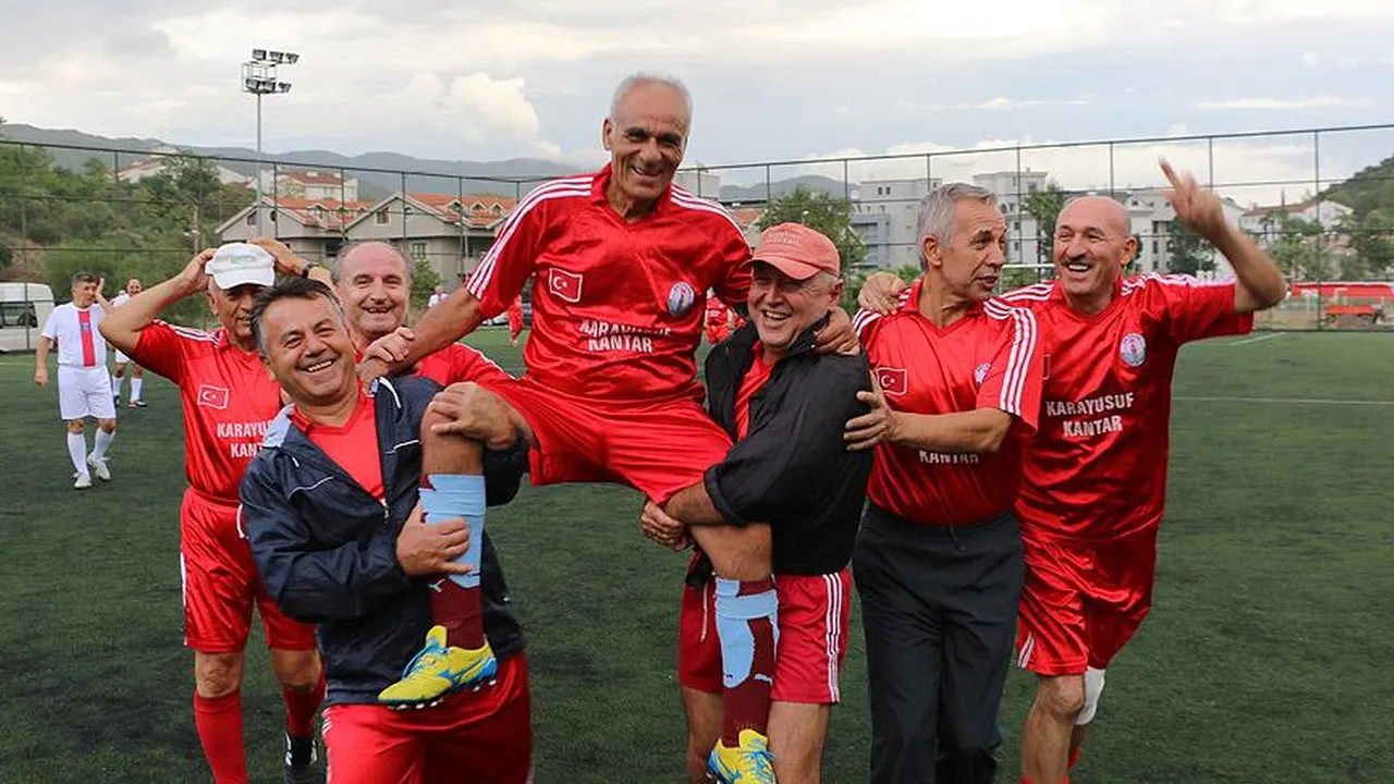 Türk amatör futbolunun sembol isimlerinden Hatay Yurdakul vefat etti