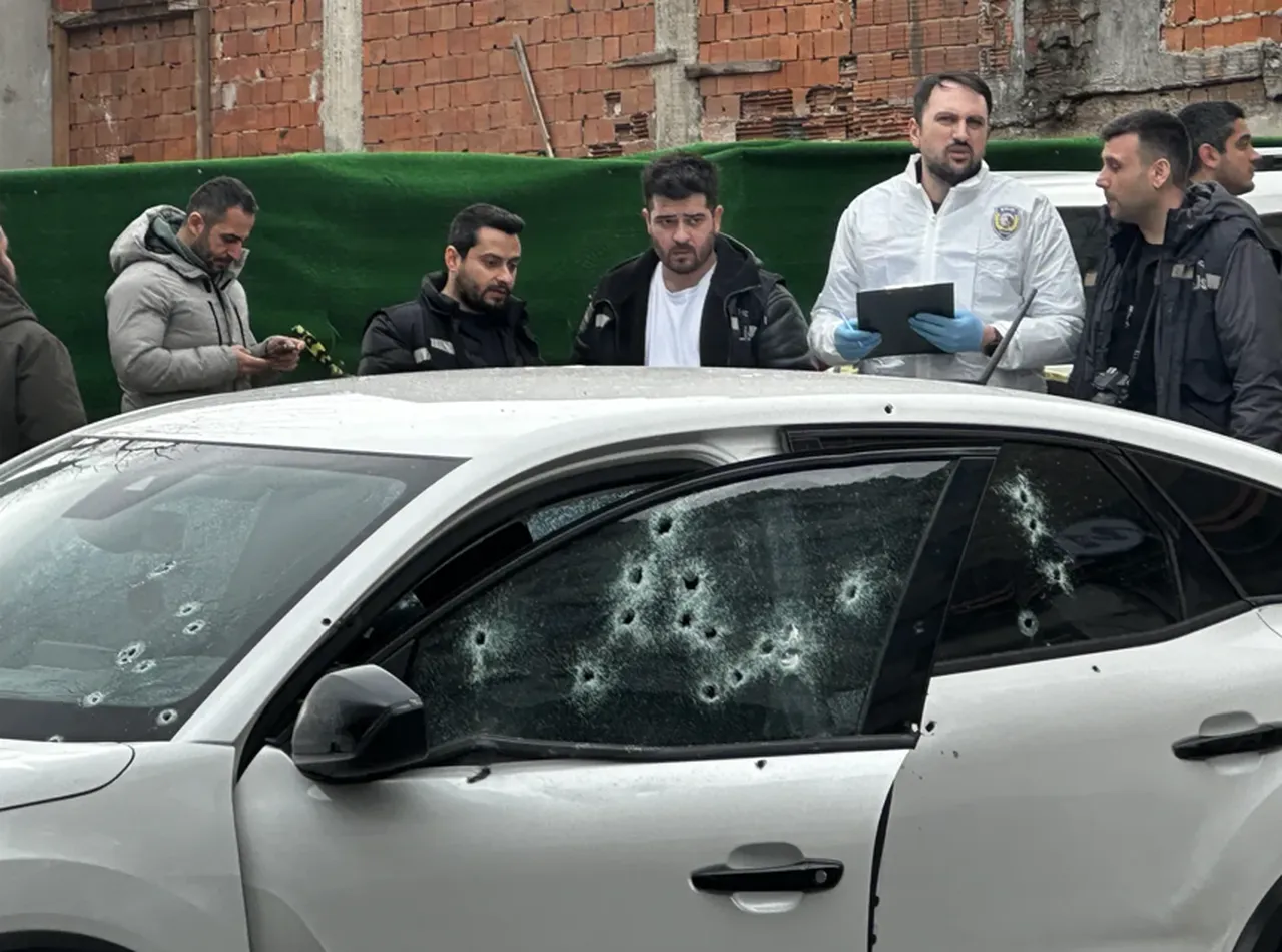 Aracına GPS takıp, 9 saat beklemişlerdi! Kağıthanedeki saldırının görüntüsü ortaya çıktı