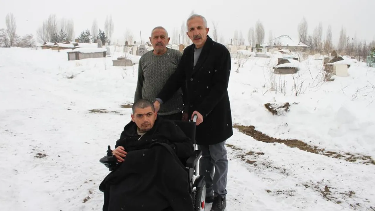 Bir özlem son buldu! Engelli genç sesini sosyal medyadan duyurdu 