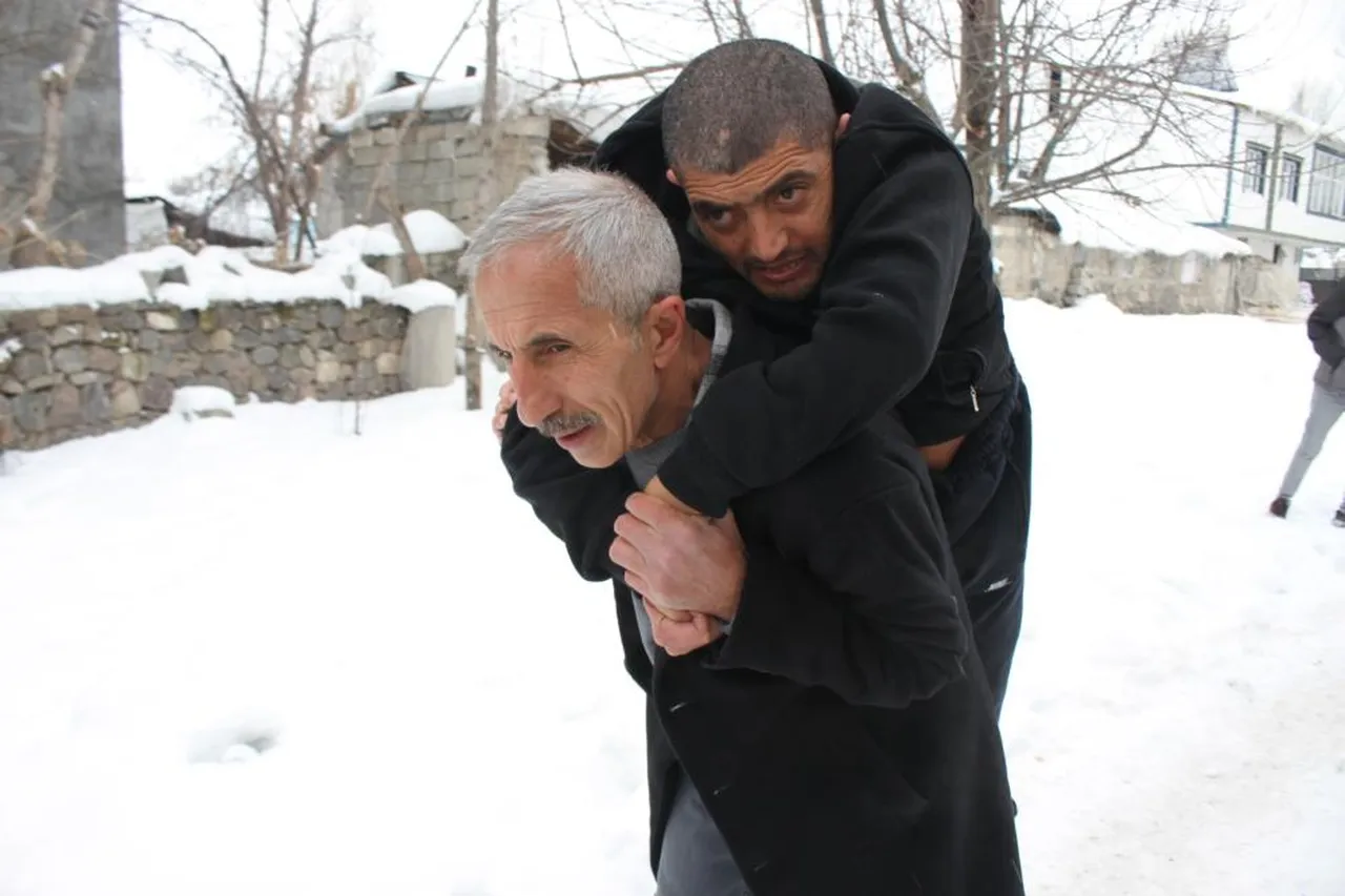 Bir özlem son buldu! Engelli genç sesini sosyal medyadan duyurdu