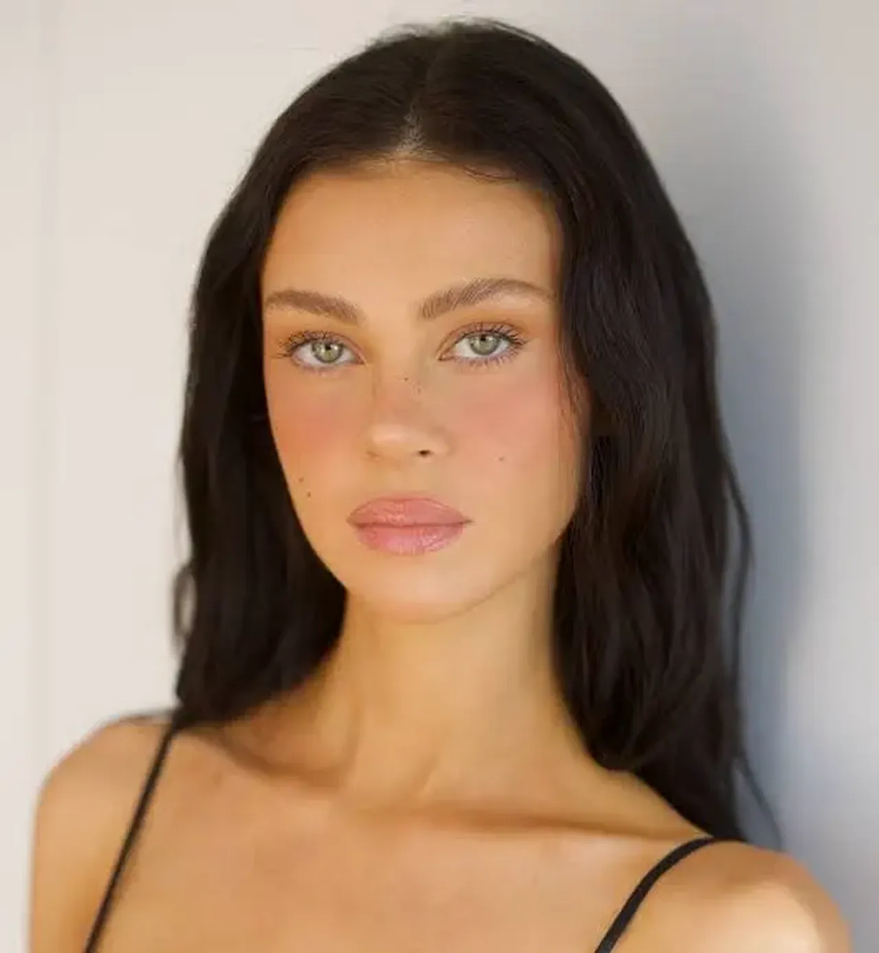 Brooklyn Beckhamin eşi Nicola Peltz kimdir? İşte Nicola Peltzin milyarder ailesiyle ilgili bilgiler