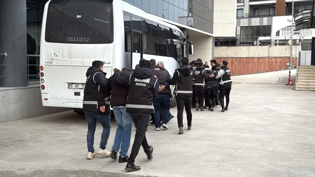 Bursa'nın kabusu olan çete çökertildi!