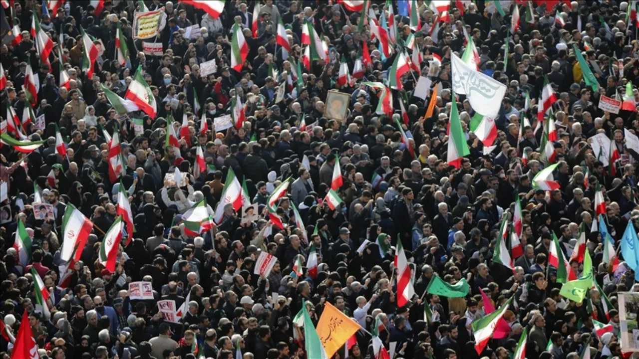 İran ölü sayısını açıkladı! Rejim karşıtı protestolarda ağır bilanço 