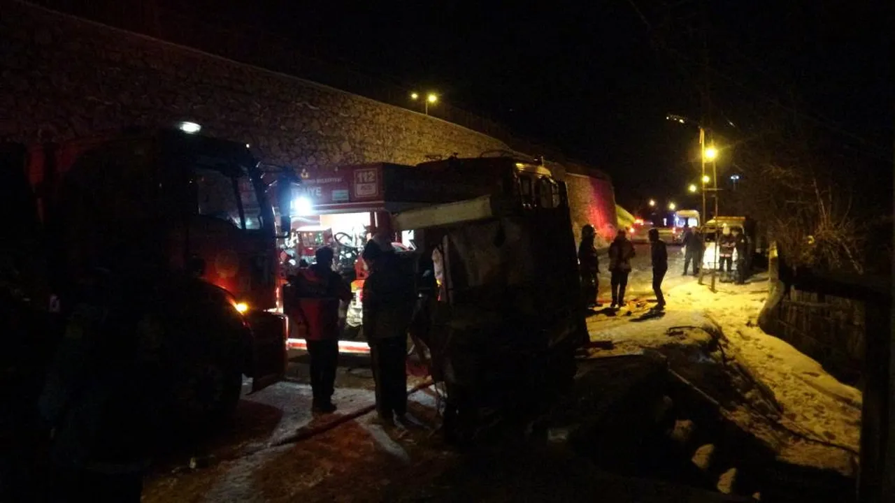 Malatya'da ev yangını! Mahsur kalan kadın kurtarıldı