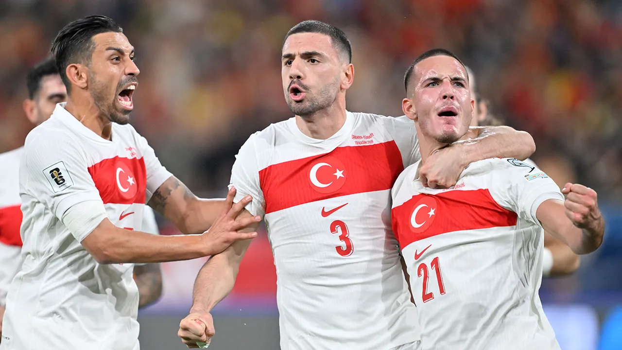 Süper Lig'de 'milli' değişiklik! Yeni maç programı açıklandı