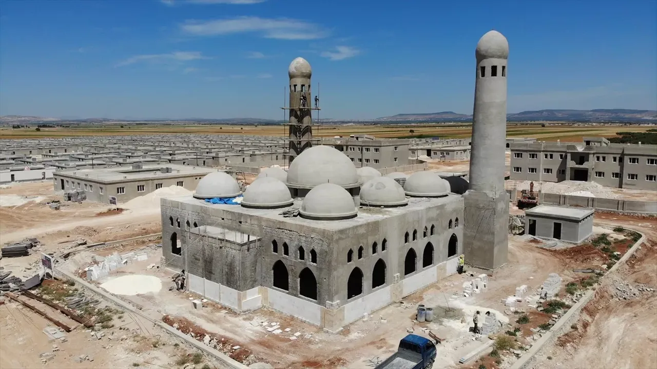 Suriye Diyanet Bakanlığı'ndan yeni genelge: Mezhep ayrımcılığı yasaklandı