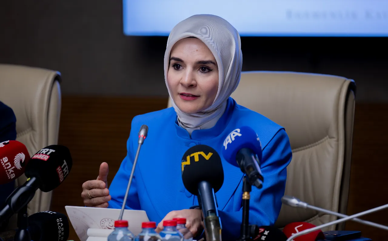 Bakan Göktaş: Çocuklar, sosyal medya üzerinden çetelere düşüyor