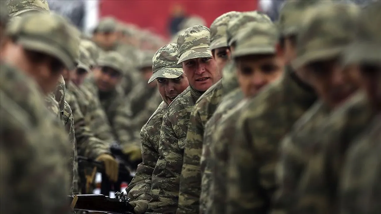 Bedelli askerlik ertelenebilir mi? Celp dönemleri ve askerlik yerleri belli oldu!